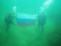 Российский триколор развернули на дне Азовского моря в честь Дня Государственного флага