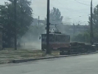 В Запорожье прямо на остановке загорелся трамвай