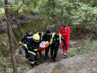 В Запорожье рыбак упал в реку и почти час звал на помощь