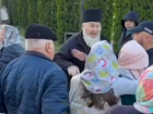 В Запорожье раскольник из ПЦУ запинал прихожанку