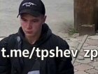 В Запорожье парень дерзко обокрал холодильник с энергетиками и попал на видео