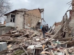 О состоянии пострадавших после атаки ВСУ по дому в Васильевке рассказал Балицкий