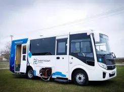 В Запорожской области борются с проблемами с электроснабжением при помощи мобильного центра