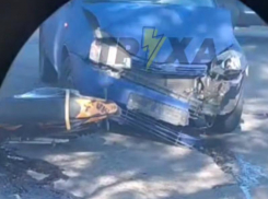 Мотоциклиста увезла скорая помощь после ДТП с легковушкой в Запорожье 