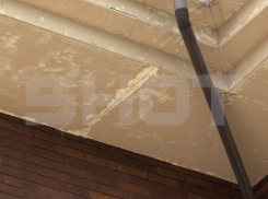 В Подмосковье показали разваливающийся особняк уехавшего из РФ запорожского рэпера Артика