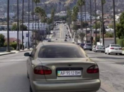 Lanos на запорожских номерах «удивил» американцев в Голливуде 