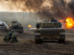 Новости СВО: беременные украинки отвоёвывают территории, непобедимые русские танки вошли в Запорожье