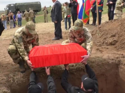 В Мелитополе с воинскими почестями перезахоронили останки советских бойцов