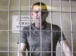 Спасшего Запорожье генерала Попова суд отправил в колонию на 5 лет и лишил его звания