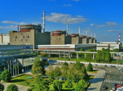 Боеприпас ВСУ взорвал почти десять машин возле пожарной части Запорожской АЭС