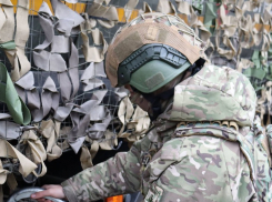 Новости СВО: охота на карателей «Ронин» за удары по мирным жителям, отчаяние в Раде и роботы-курьеры в Запорожье