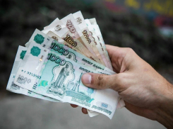 Жителя Бердянска отправили на обязательные работы за долг по алиментам в 300 тысяч рублей 