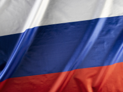 В Запорожской области обновляют полотнища флага России