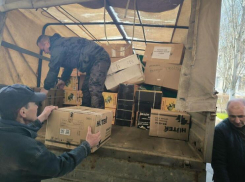 В Акимовский округ Запорожской области передали 13 коробок гуманитарной помощи