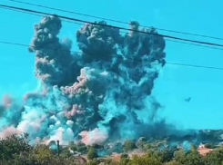 Дым странного цвета попал на видео после удара по объекту ВСУ в Запорожье