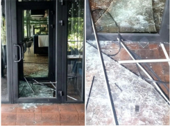 Появились кадры погрома в мелитопольском ресторане, откуда неизвестные стащили полмиллиона рублей