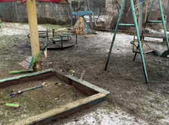 ВСУ сбросили с дрона боеприпас на детскую площадку в Васильевке