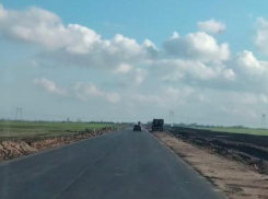 Как сейчас выглядит самый проблемный участок трассы Энергодар-Мелитополь, показал мэр Пухов