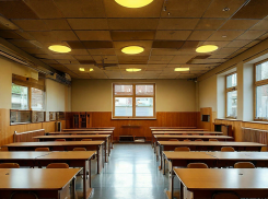 Регион-шеф обеспечил школы Пологовского округа генераторами