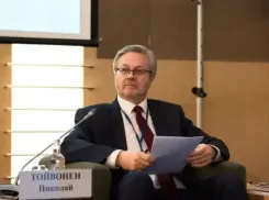 Скандалы, алкоголь и оскорбления: из-за чего Тойвонена могли уволить с поста ректора МелГУ