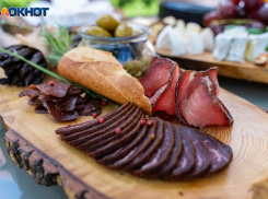 В каких четырех кафе Мелитополя нашли протухшие продукты 