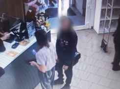 18-летний запорожец присвоил потерянный кошелёк с круглой суммой денег внутри и попал под дело