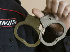 Двое мужчин подозреваются в краже удобрений на 500 тысяч рублей в Запорожской области