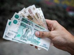 Запорожцам перечислят пенсии досрочно в июне