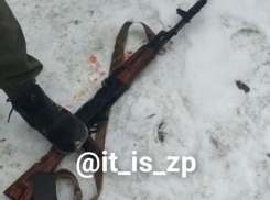 Житель Запорожья внезапно расстрелял прохожих из Калашникова и покончил с собой