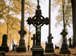 Жителям двух районов Запорожской области запретили посещать кладбища на Пасху