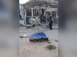 Появились эксклюзивные кадры последствий артобстрела ВСУ по Каменке-Днепровской