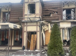 Появились кадры последствий удара ВСУ по кафе в центре Васильевки