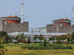 Пожар вспыхнул после артобстрела ВСУ возле топливных складов Запорожской АЭС