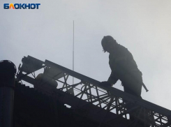 Власти Запорожья сообщили о пожаре в одном из районов города после ударов авиабомб