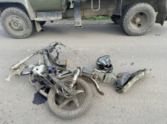 16-летний подросток на мопеде попал в больницу после ДТП в запорожском селе