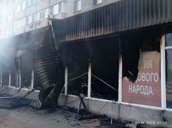 ВСУ ударили по жилому дому с отделением почты, банком и штабом КПРФ в Энергодаре