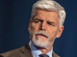 Президент Чехии Павел призвал Зеленского сдать Запорожье ради выживания Украины