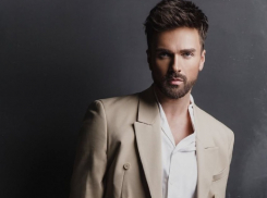 Проклятие “Евровидения”, травля и гостевой брак: как певец из Запорожья Александр Панайотов выбрался из нищеты и добился популярности