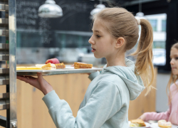 Жителям Запорожской области рассказали об условиях бесплатного питания в школах
