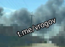 Гигантский столб дыма в Акимовке попал в кадр после удара дрона ВСУ