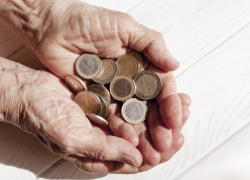 Средняя пенсия в Запорожье составила всего 13 тысяч рублей