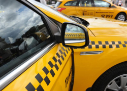 В Мелитополе таксист заплатит 5 000 рублей за нелегальные «шашечки» на машине