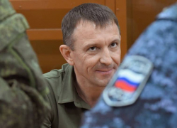 Генерал Попов попросил у Путина возвращение на фронт