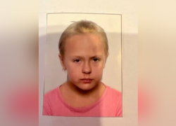 11-летняя девочка в темно-зеленой куртке внезапно исчезла в Мелитополе