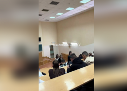Студенты показали на видео протекающую крышу в аудитории Мелитопольского госуниверситета 