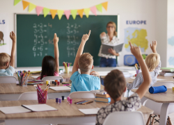 Запорожские учителя пожаловались на задержку выплат за классное руководство