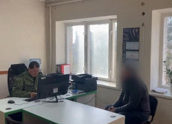Более 2 млн рублей похитил у дочери погибшего участника СВО житель Акимовки