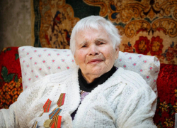 В Мелитополе наградили юбилейной медалью ветерана Великой Отечественной войны