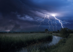 Ливни с грозой и градом обрушатся на Запорожскую область