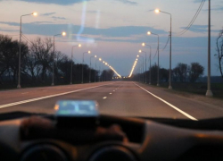 Колонны тяжёлой техники затормозят трассу "Бердянск-Токмак" в Запорожской области